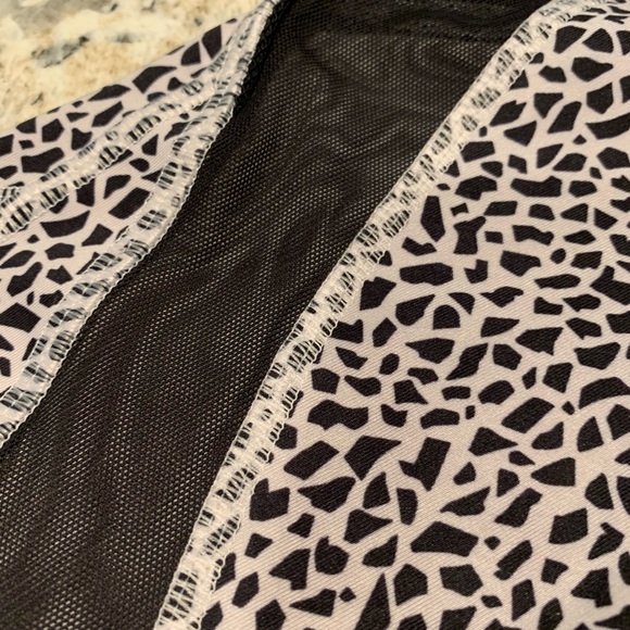 Lululemon Athletica Inspire Type 11 MISS MOZIAC Sz 6 - Picture 7 of 13